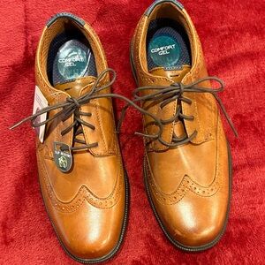 Never worn Nunn Bush leather Brown Wingtip Derby Shoes